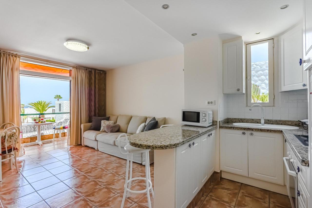 Apartment Apart America - 150 Meters From The Beach, Free Wi-Fi Arona  Exterior foto