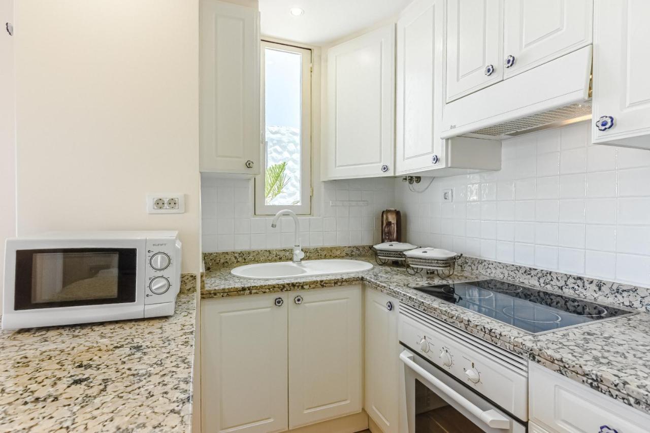 Apartment Apart America - 150 Meters From The Beach, Free Wi-Fi Arona  Exterior foto